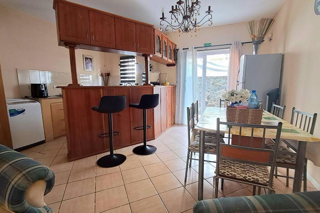 Sunshine Luxurious Villa:4 Mins Walk From Beach Flic-en-Flacq Exterior foto