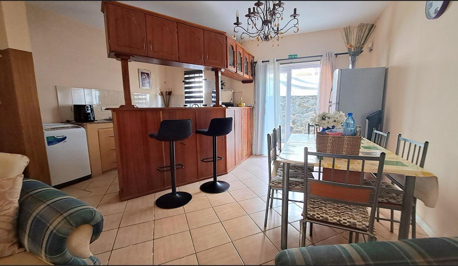 Sunshine Luxurious Villa:4 Mins Walk From Beach Flic-en-Flacq Exterior foto