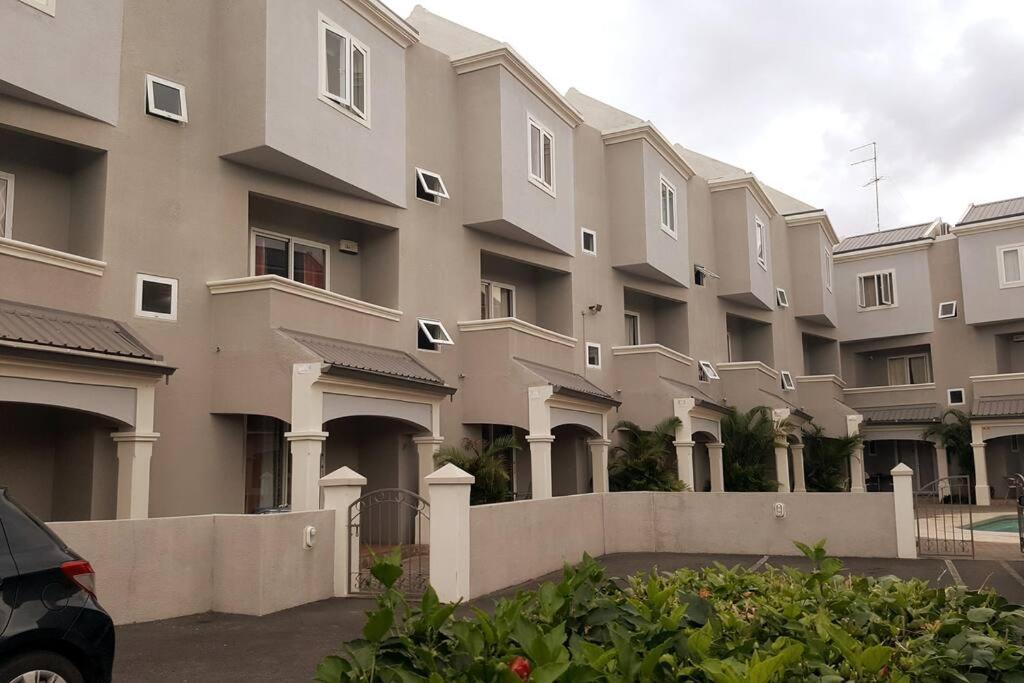 Sunshine Luxurious Villa:4 Mins Walk From Beach Flic-en-Flacq Exterior foto